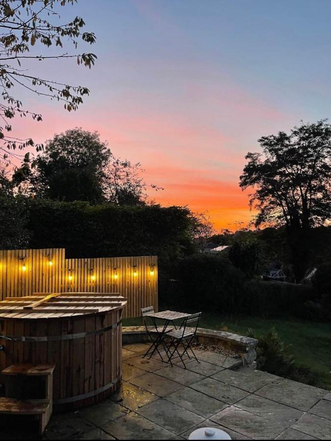 Secluded Lodge With Spectacular Views And Hot Tub! باث المظهر الخارجي الصورة